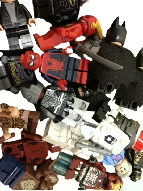 4X LEGO Super Heroes Minifiguren